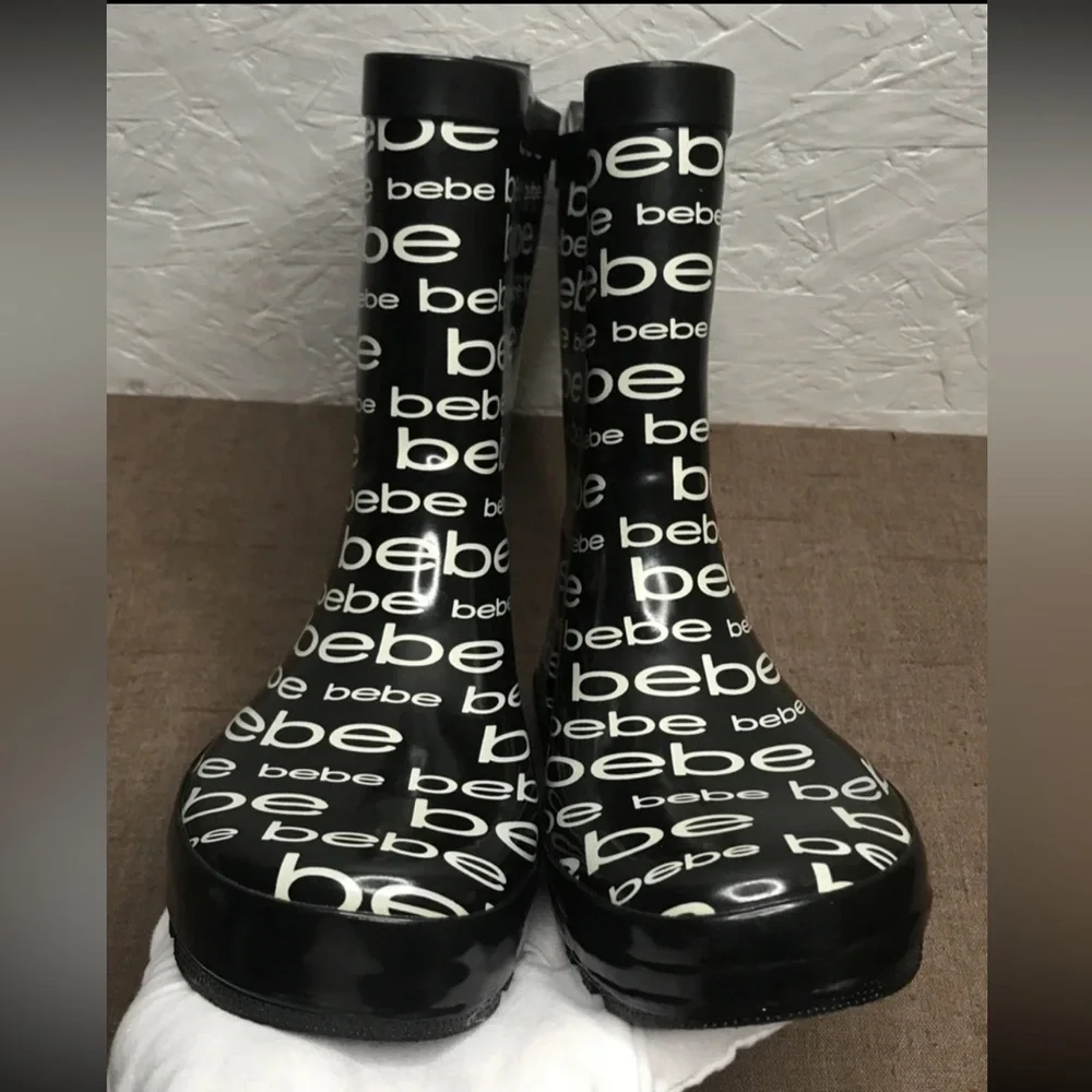 *See Description Bebe Girls Puddle Proof Rain Boots Black White Size M 13/1